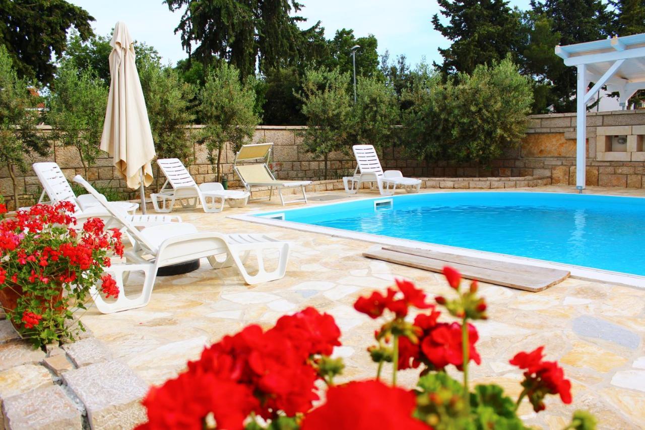 Bungalow Vice With Pool Pakoštane Extérieur photo