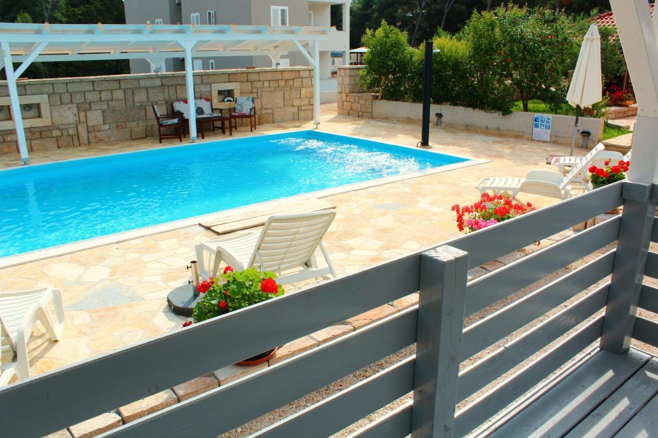 Bungalow Vice With Pool Pakoštane Extérieur photo