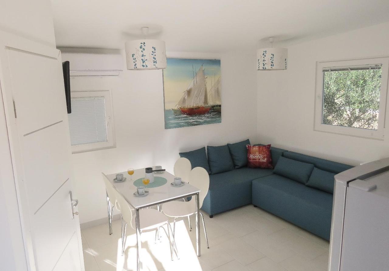 Bungalow Vice With Pool Pakoštane Extérieur photo
