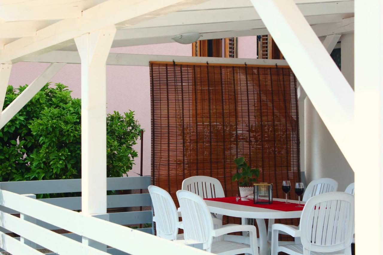 Bungalow Vice With Pool Pakoštane Extérieur photo