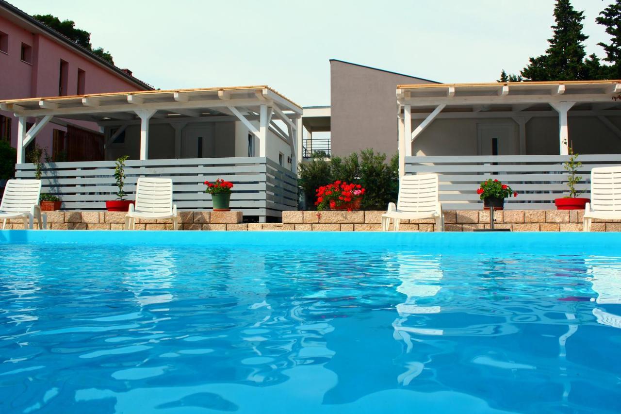 Bungalow Vice With Pool Pakoštane Extérieur photo