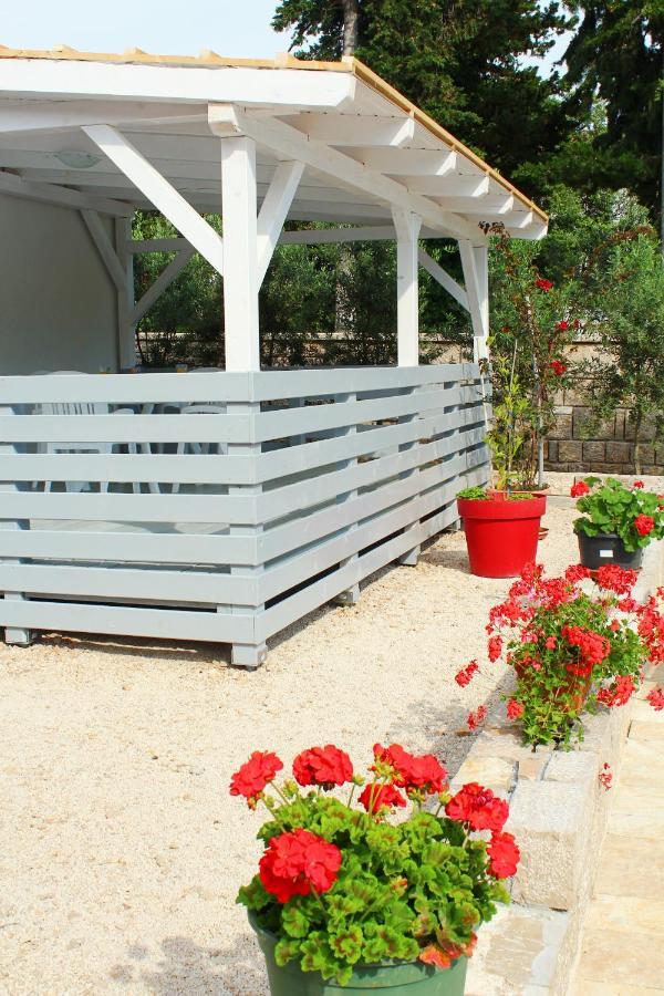 Bungalow Vice With Pool Pakoštane Extérieur photo